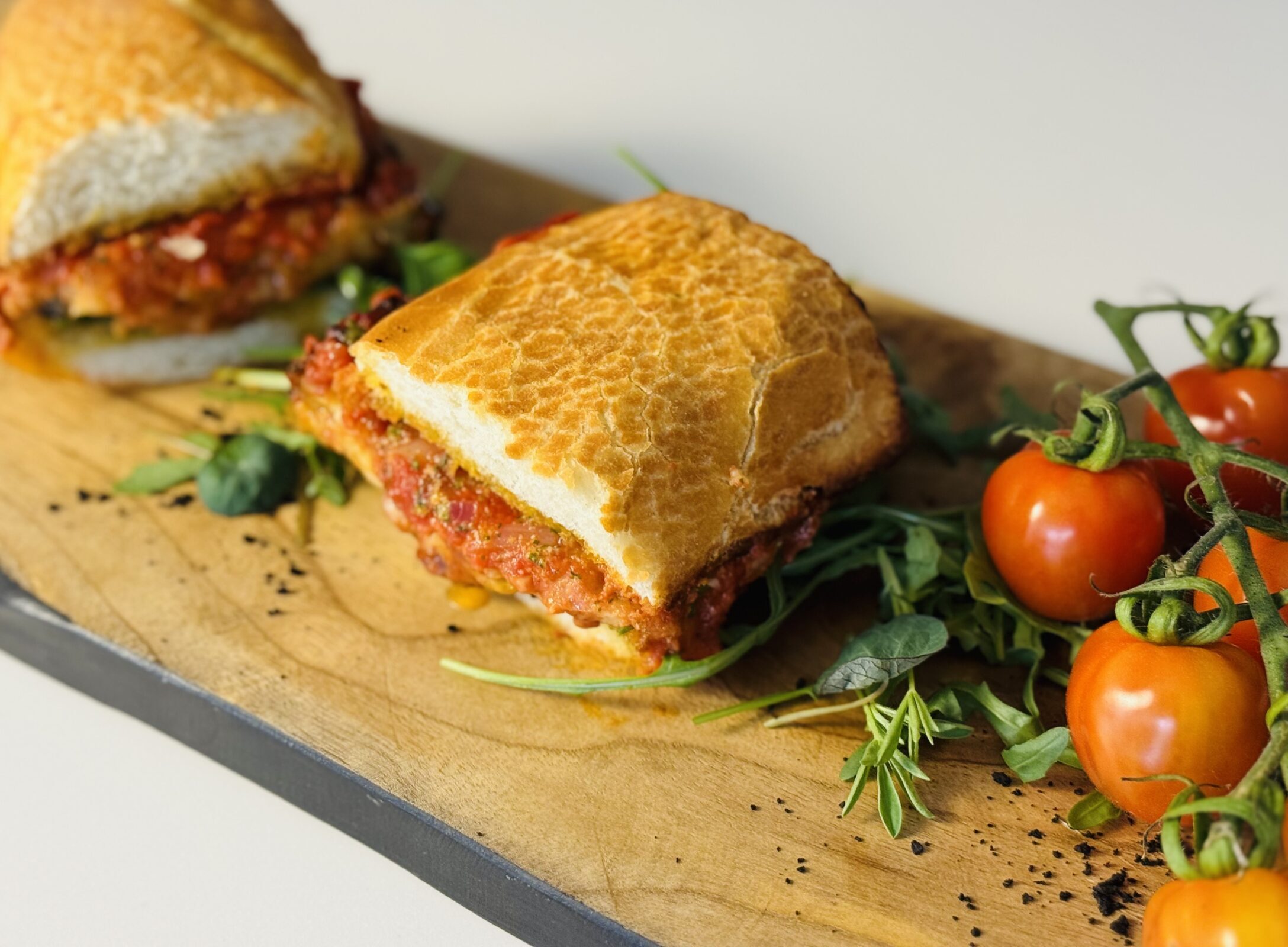 Melanzane alla parmigiana sandwich