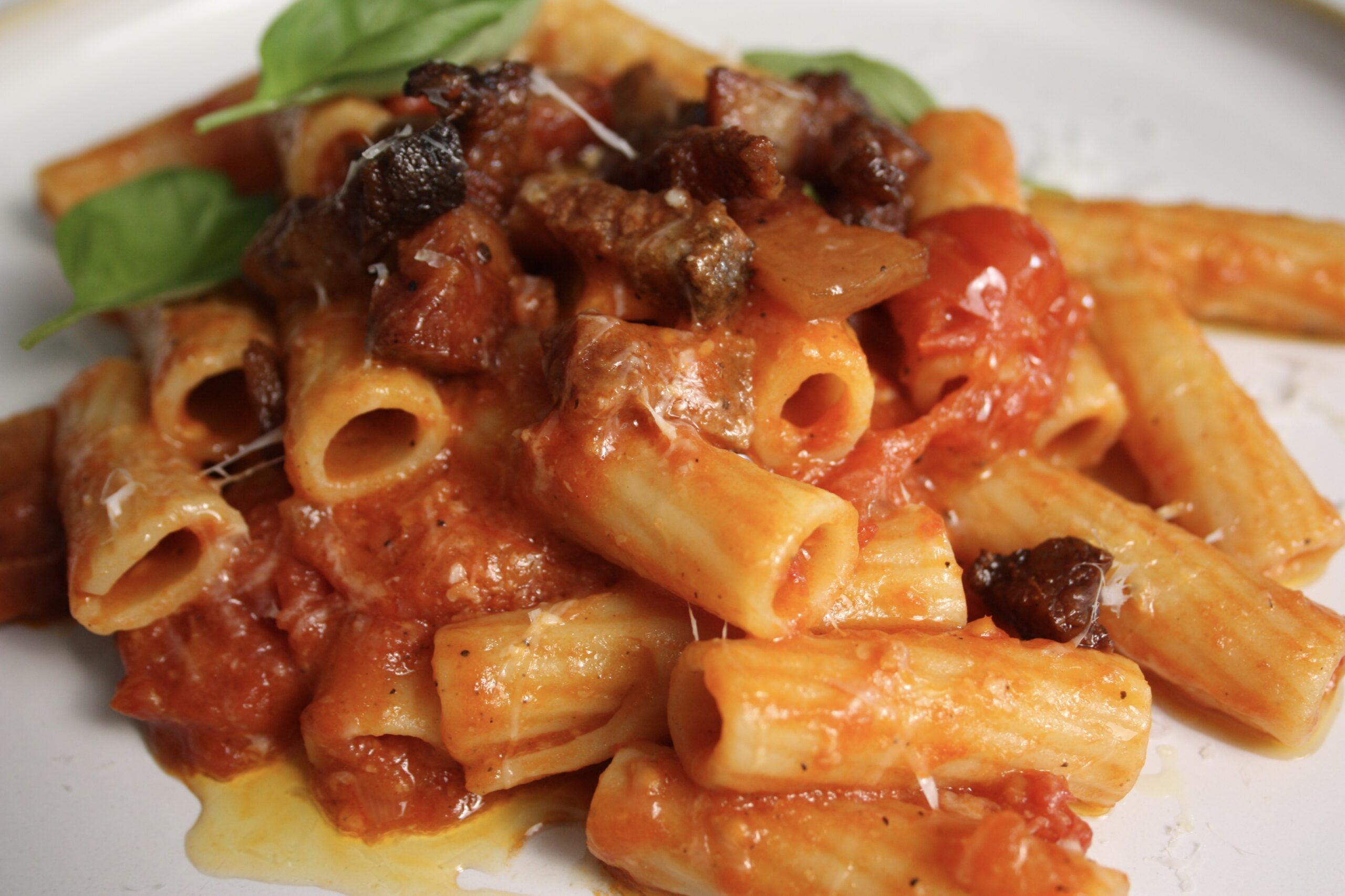 Pasta amatriciana met pecorino en guanciale